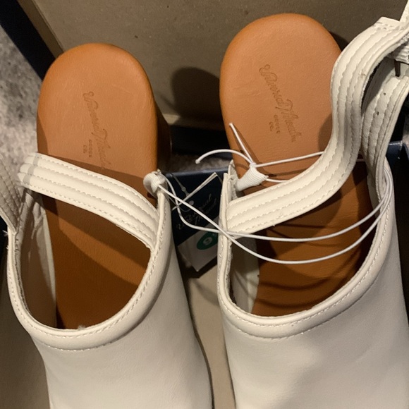 Universal Thread White Watson Memory Foam Heels - Picture 7 of 15